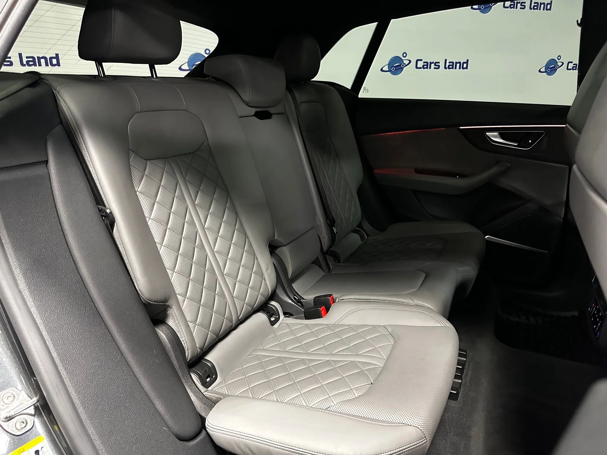 Used 2020 Audi SQ8 Prestige w/ Prestige Package image 21