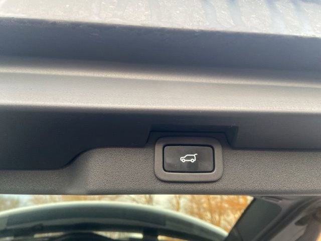 Used 2019 Land Rover Discovery HSE image 21