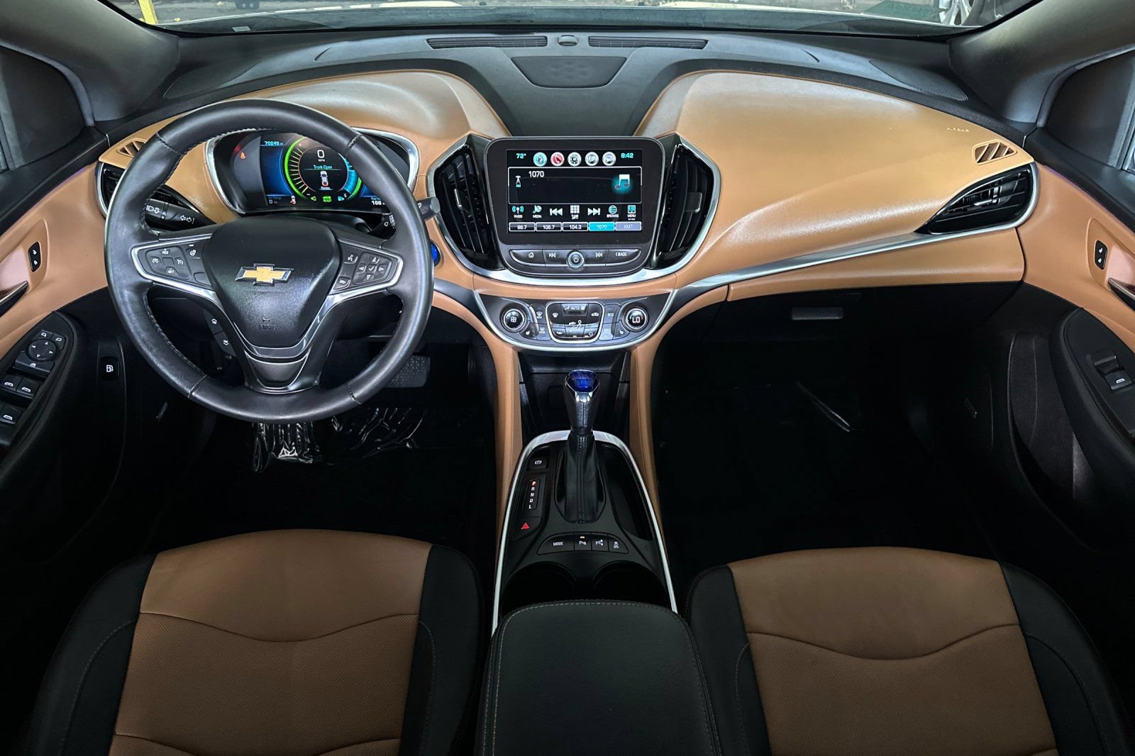 Used 2017 Chevrolet Volt Premier FWD image 14