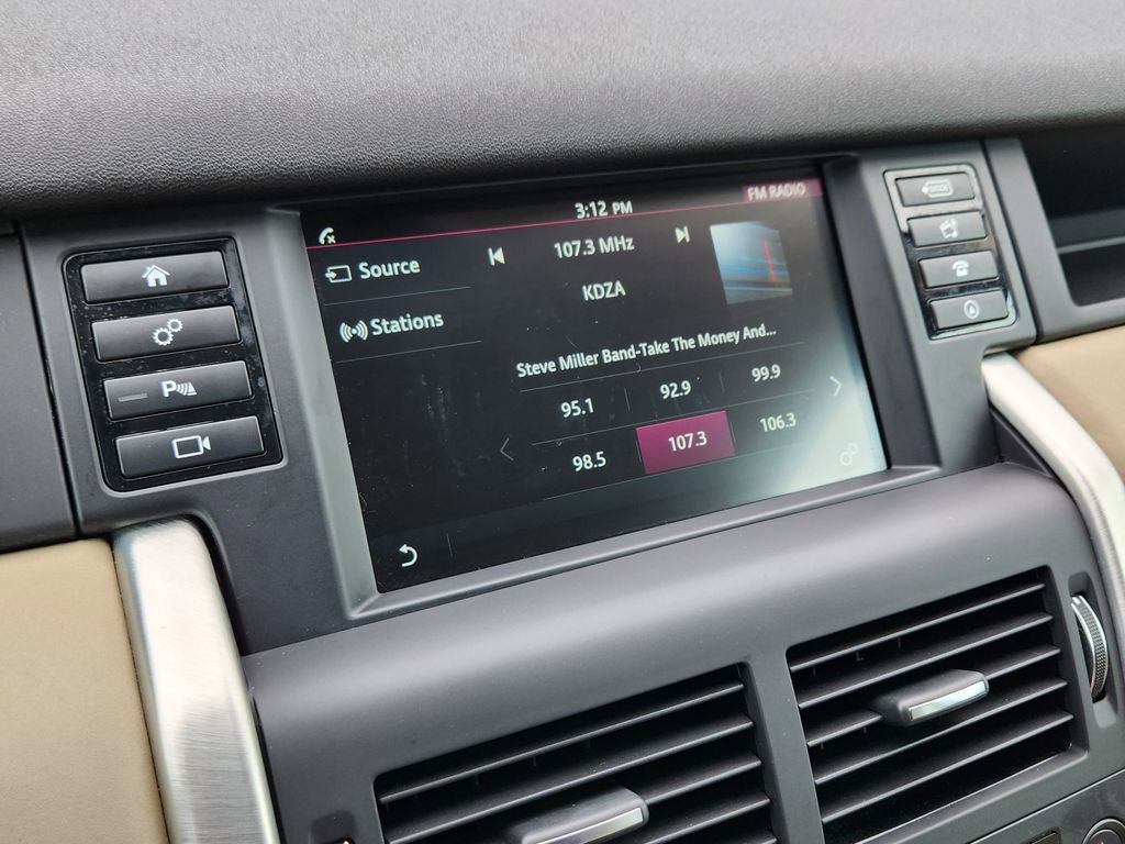 Used 2019 Land Rover Discovery Sport HSE image 16