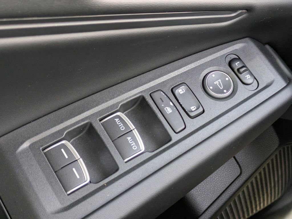 Used 2023 Honda Accord EX image 23
