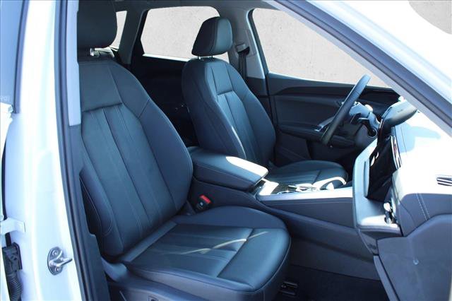 Certified 2025 Audi Q5 Premium w/ Convenience Package AWD/4WD image 27