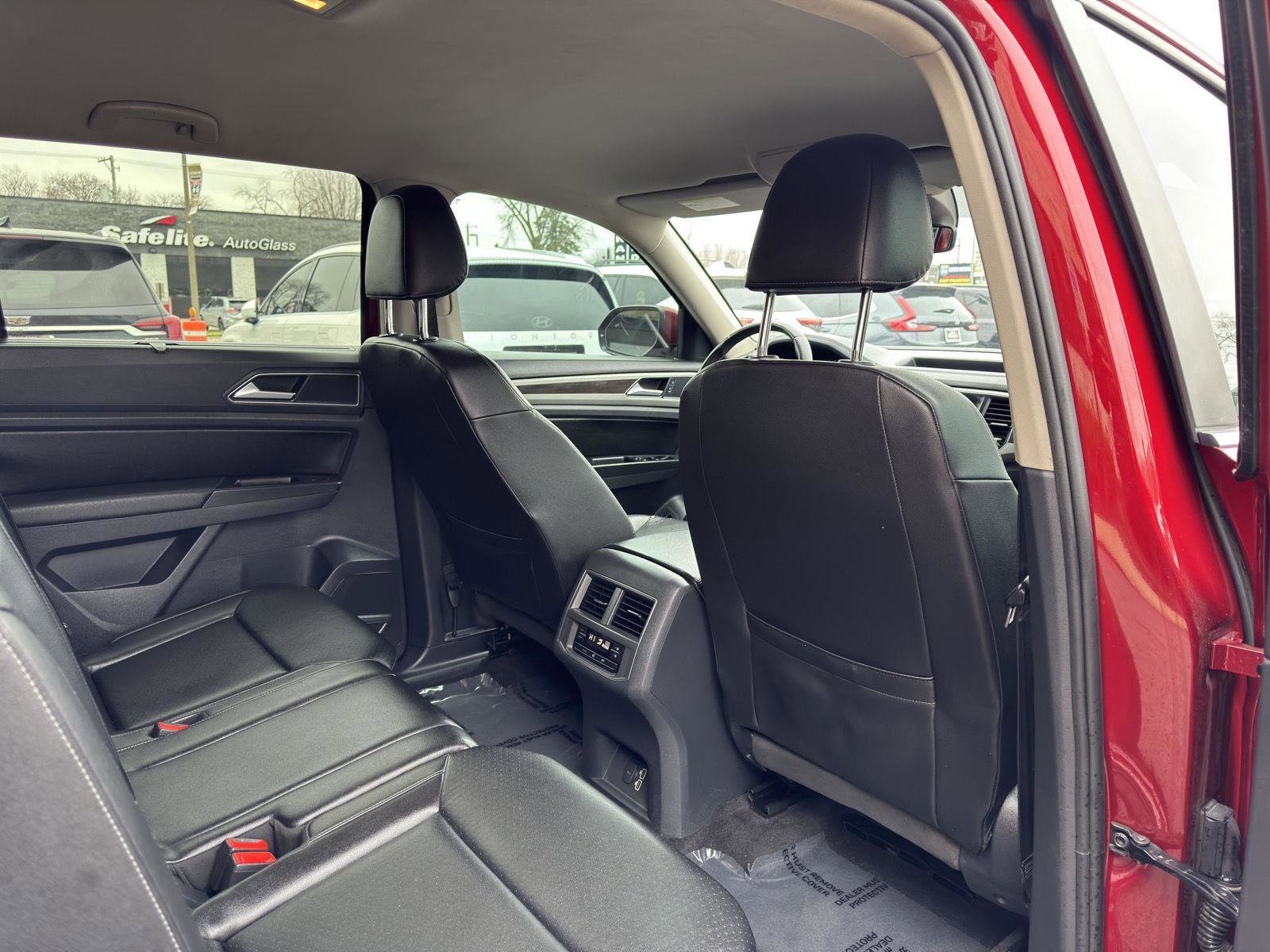 Used 2018 Volkswagen Atlas SE image 35
