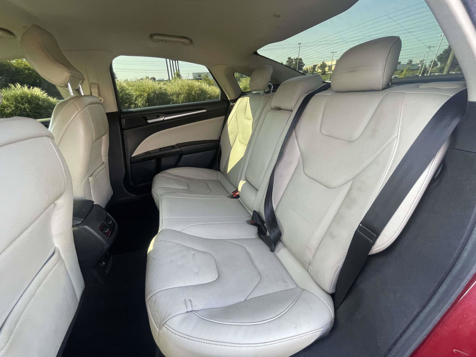 Used 2017 Ford Fusion Energi Titanium FWD image 12