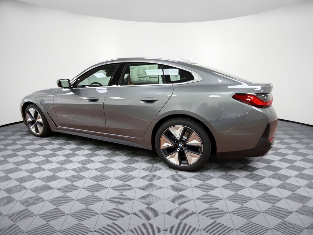 Used 2026 BMW i4 xDrive40i w/ Premium Package AWD/4WD image 3