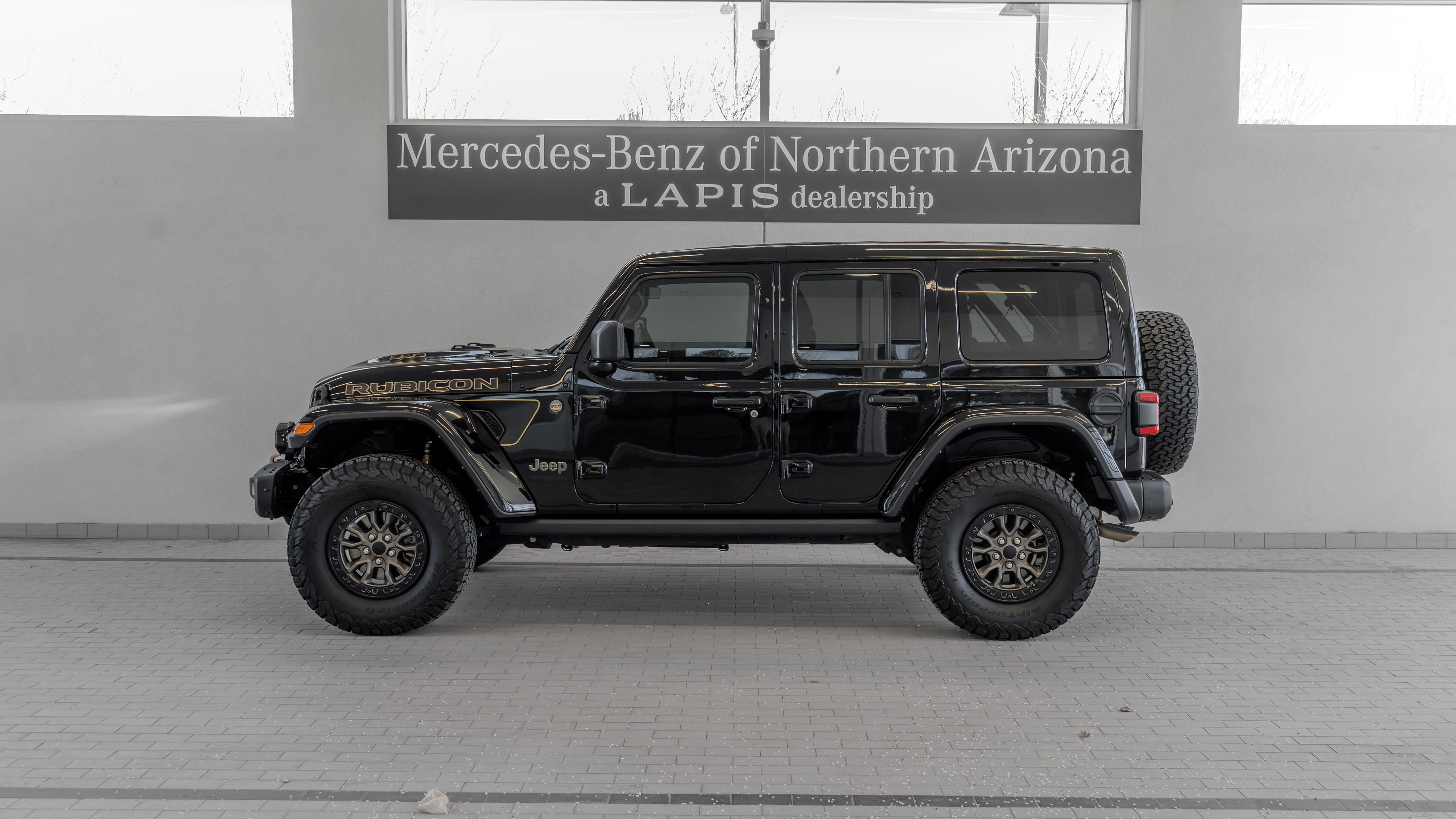 Used 2022 Jeep Wrangler Unlimited Rubicon w/ Trailer Tow Package image 2