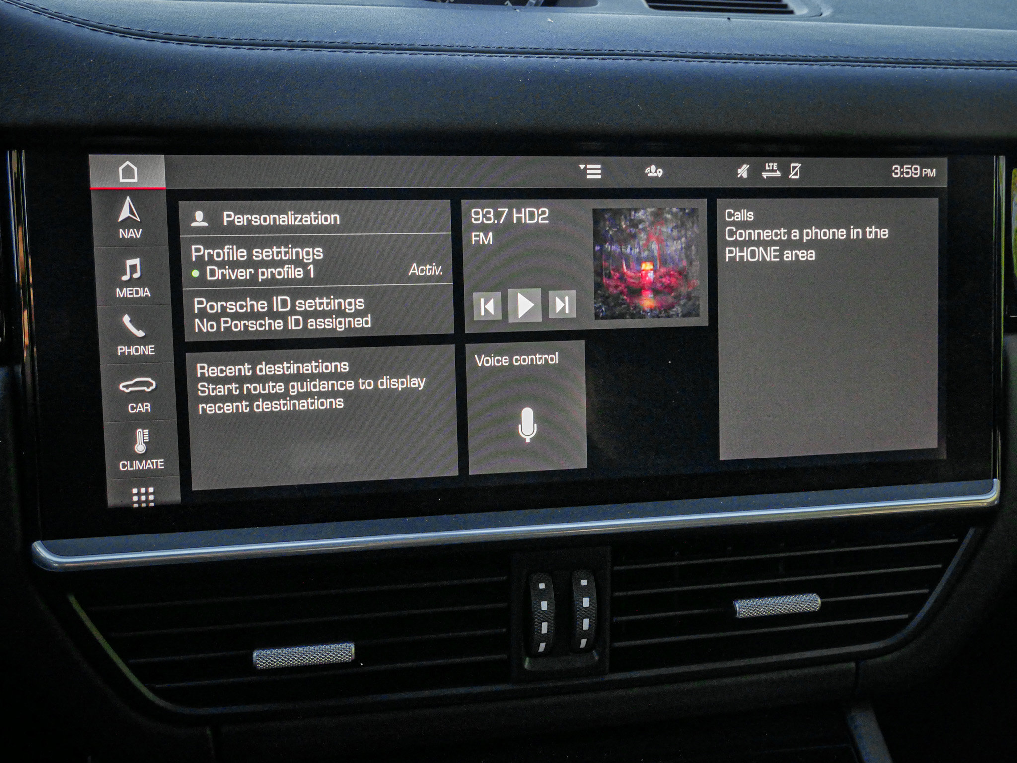 Used 2021 Porsche Cayenne Turbo S image 23