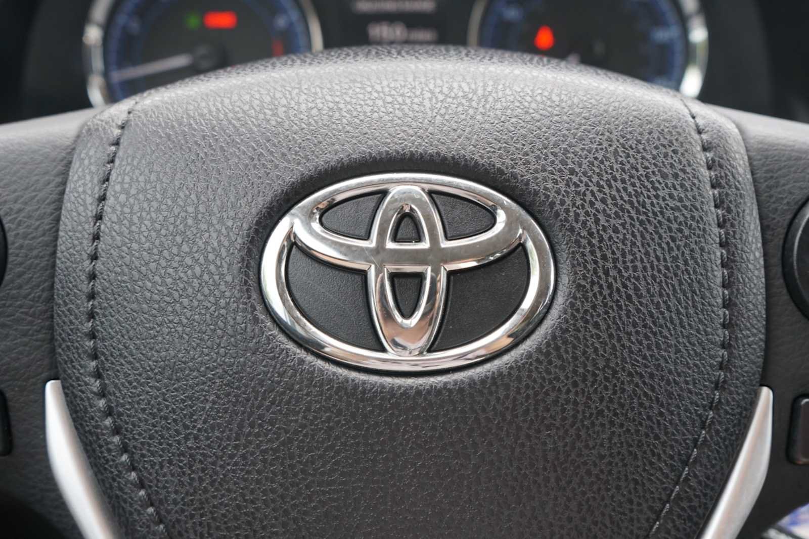 Used 2017 Toyota Corolla LE FWD image 14
