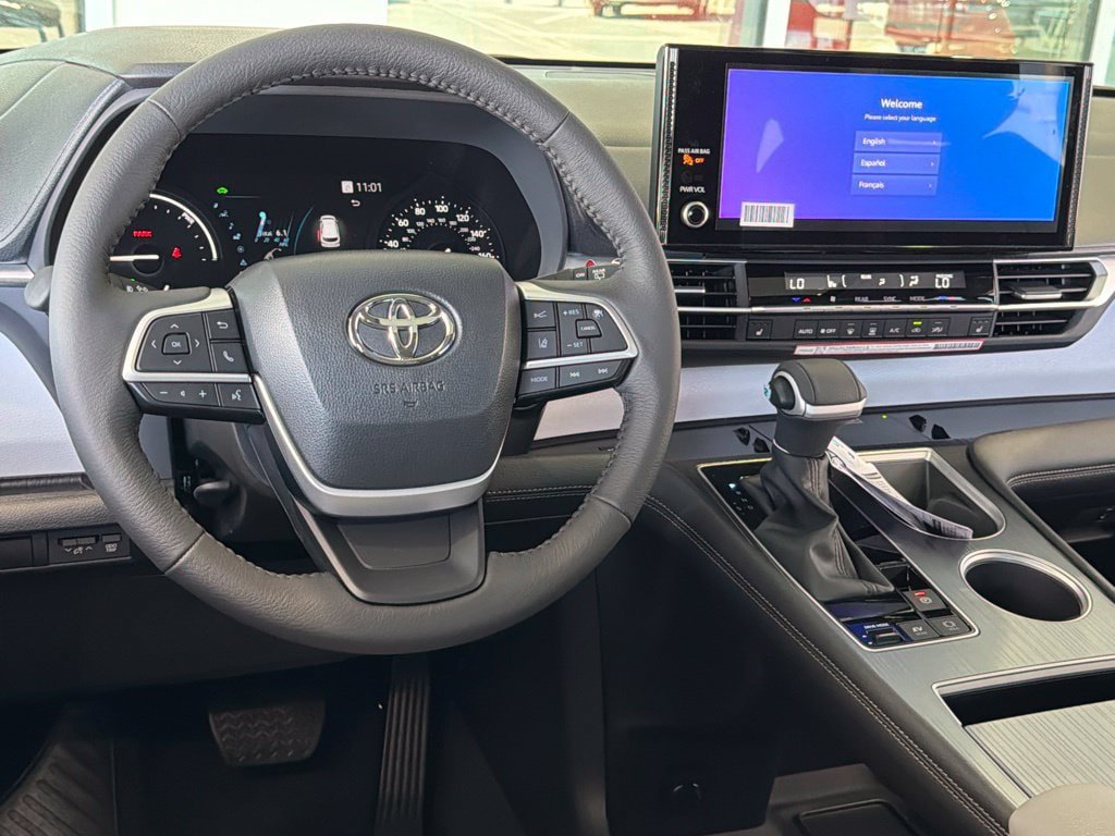 New 2026 Toyota Sienna XLE AWD/4WD image 28