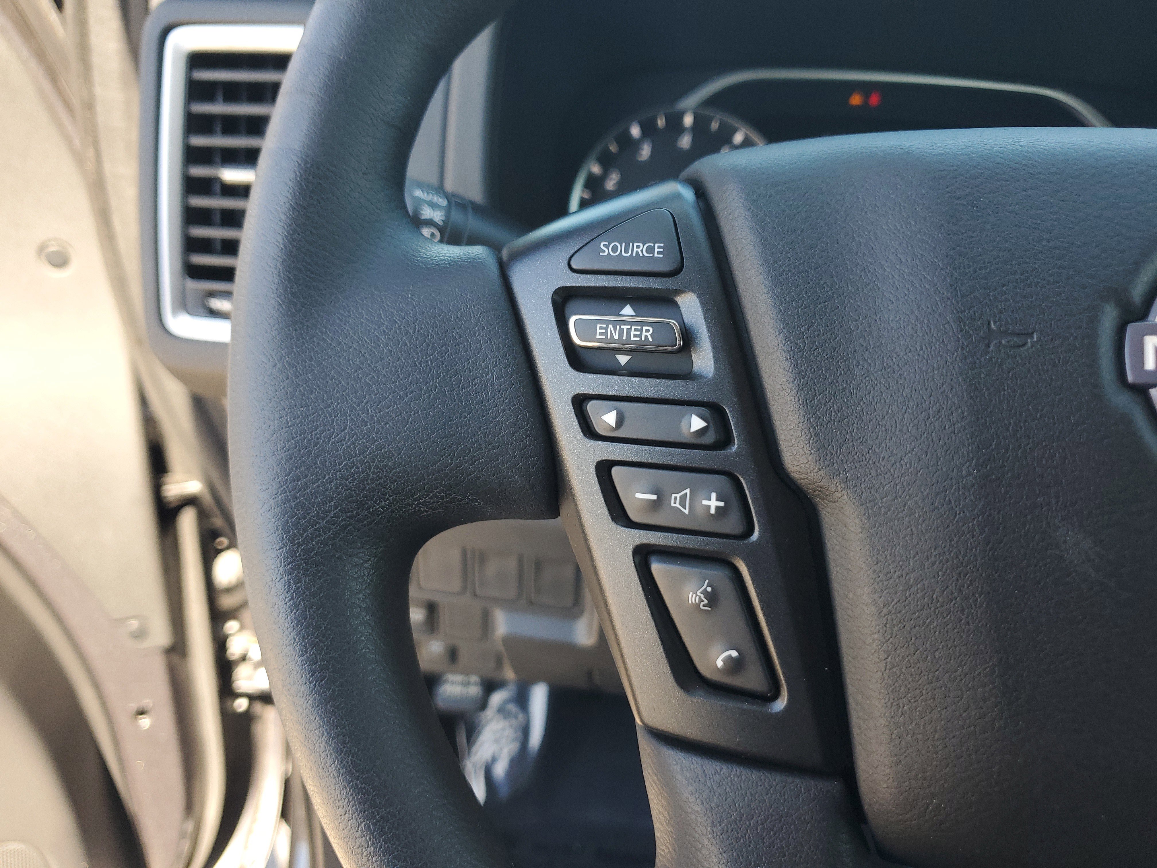 Certified 2023 Nissan Frontier SV RWD image 25