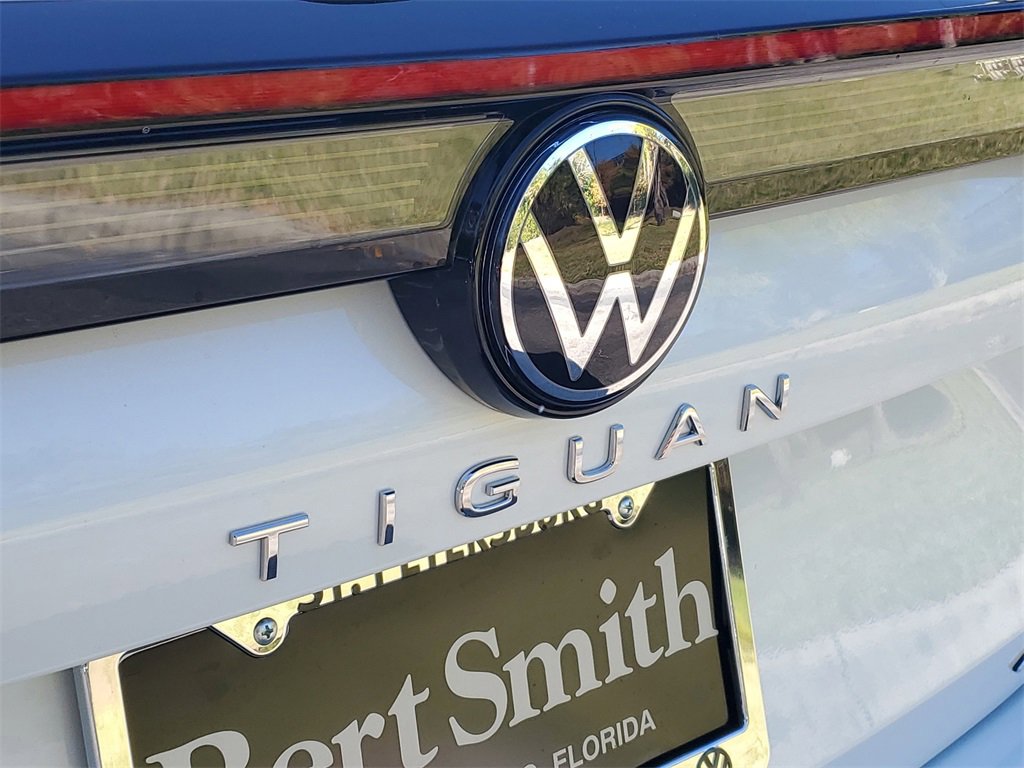 New 2026 Volkswagen Tiguan SEL R-Line image 5