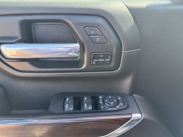 Used 2023 GMC Sierra 3500 SLT w/ SLT Convenience Package AWD/4WD image 13