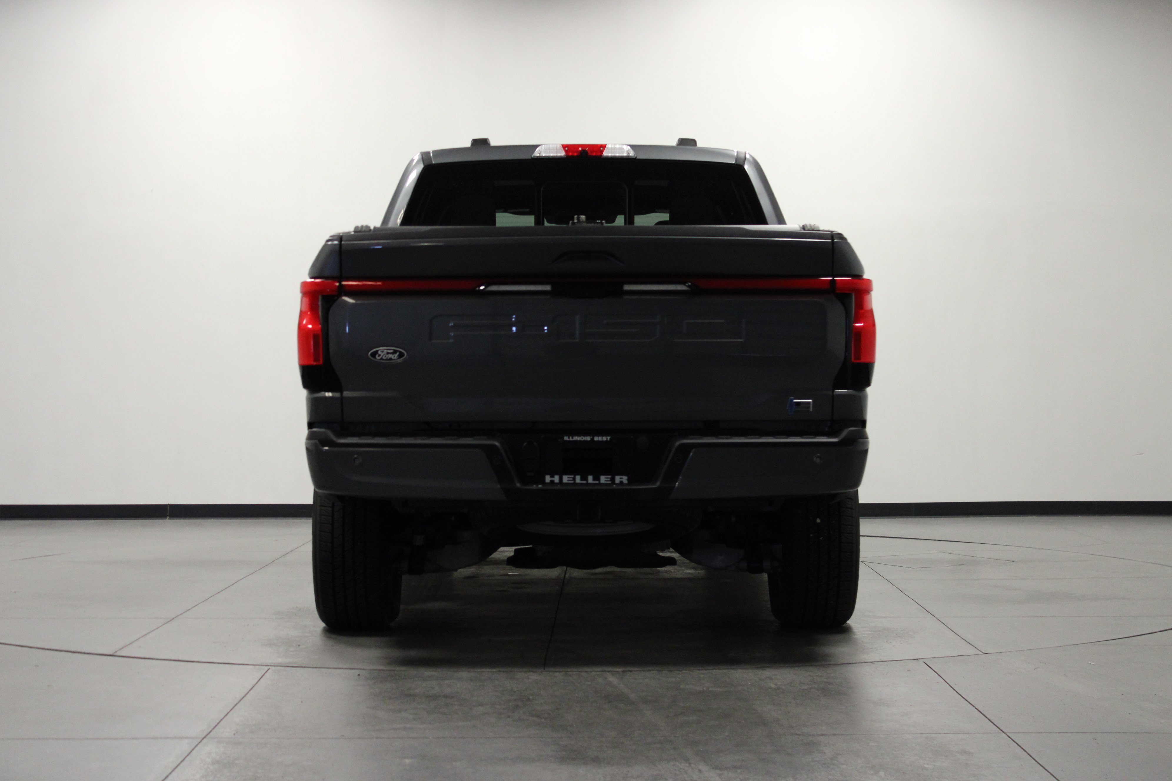 Used 2024 Ford F150 Lightning Lariat AWD/4WD image 5