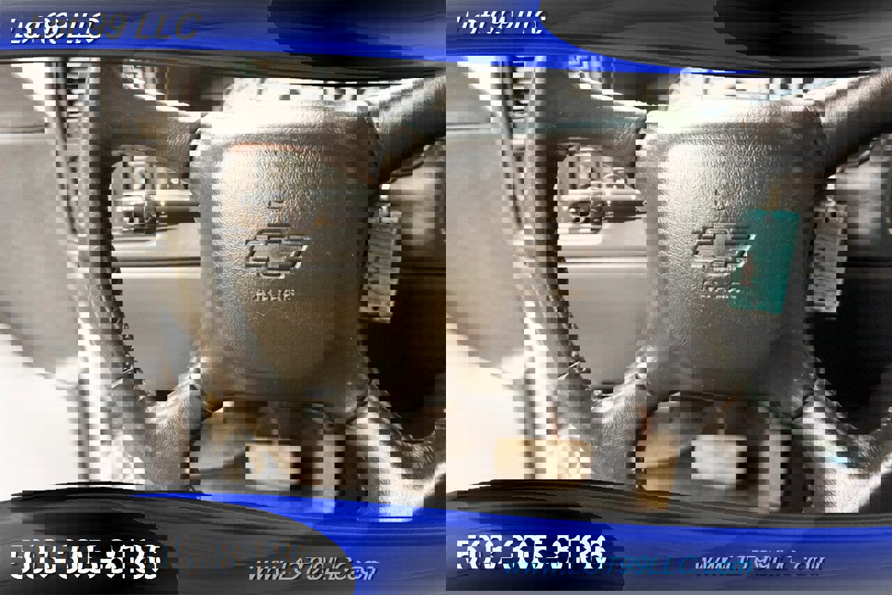 Used 2002 Chevrolet Avalanche 4x4 w/ North Face Edition image 24