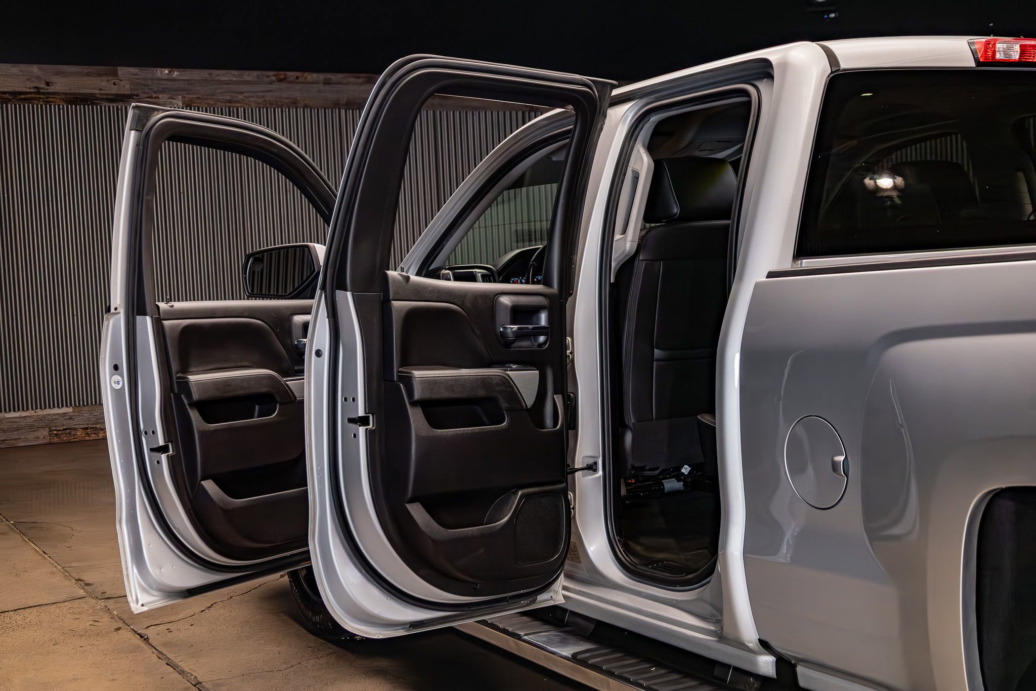 Used 2018 Chevrolet Silverado 1500 LT w/ All Star Edition AWD/4WD image 25