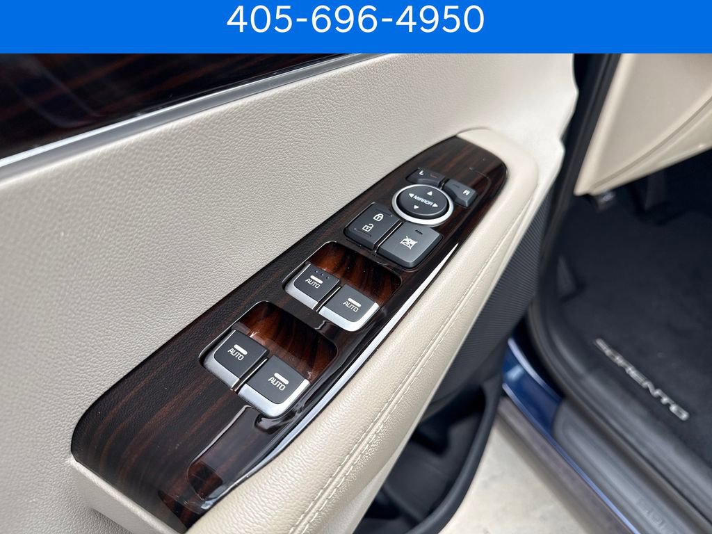 Used 2020 Kia Sorento LX FWD image 20