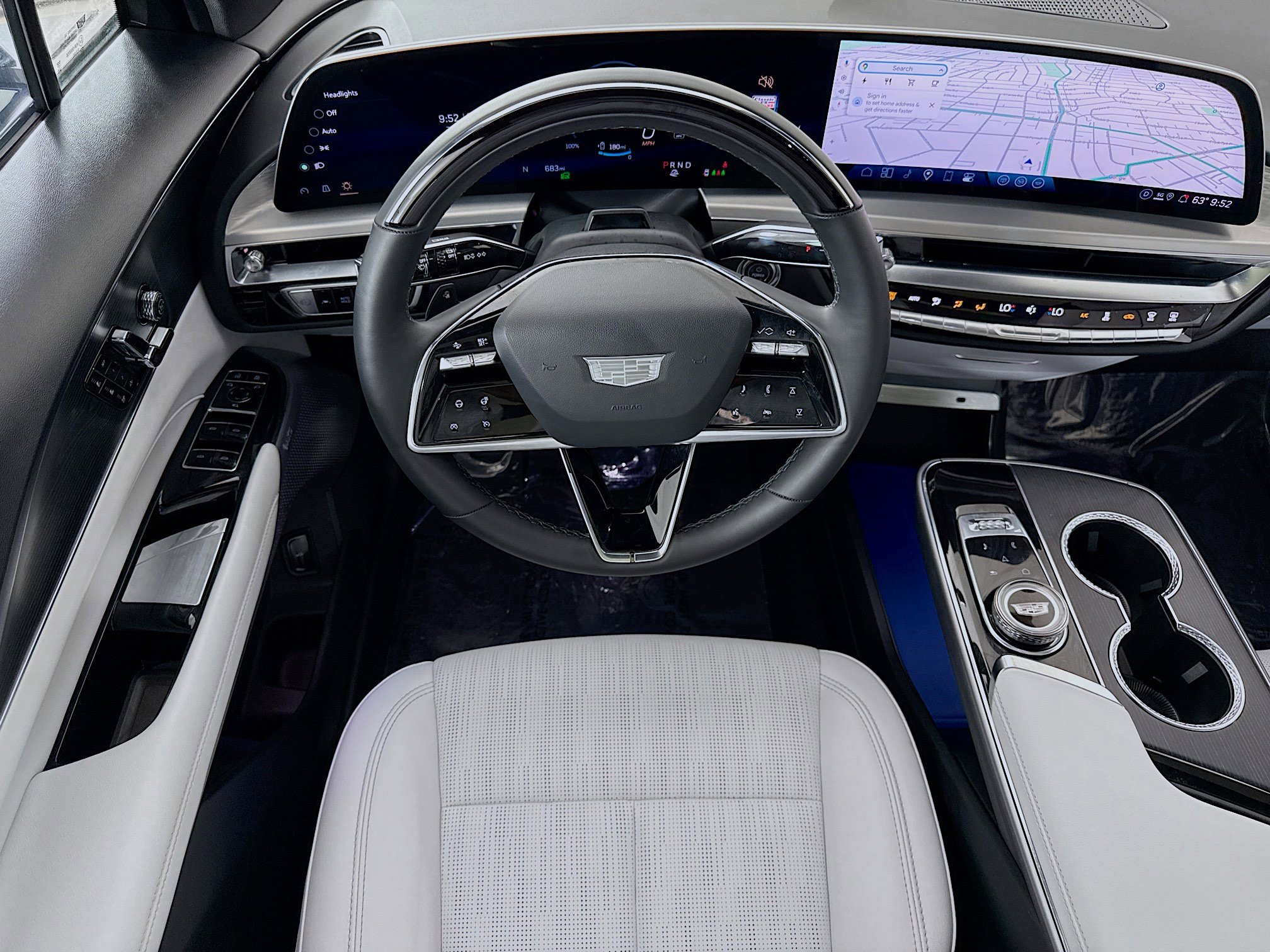 Used 2025 Cadillac Lyriq Sport image 24