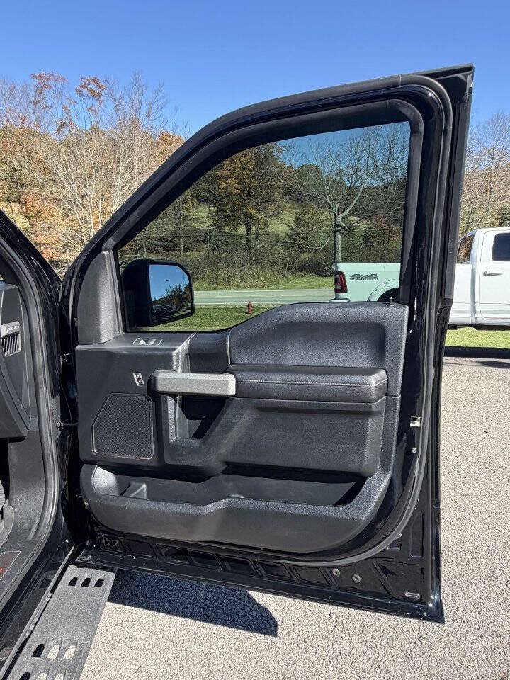Used 2018 Ford F150 Raptor w/ Equipment Group 802A Luxury AWD/4WD image 33
