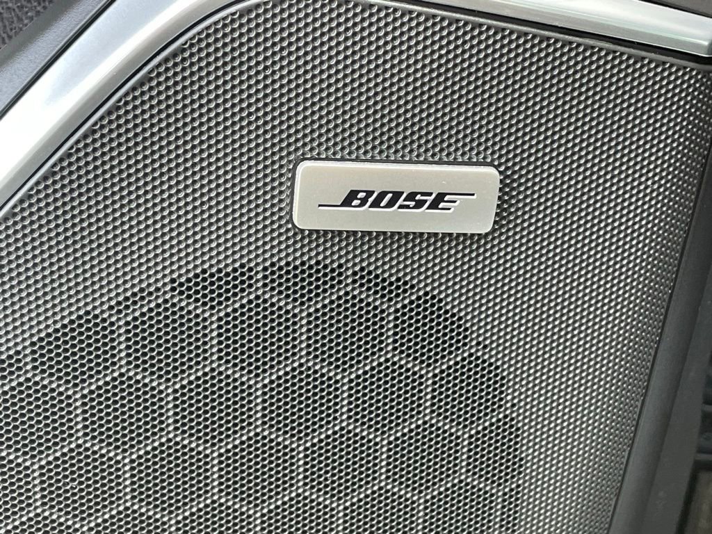 Certified 2020 Cadillac Escalade Luxury w/ Escalade Sport Edition image 36