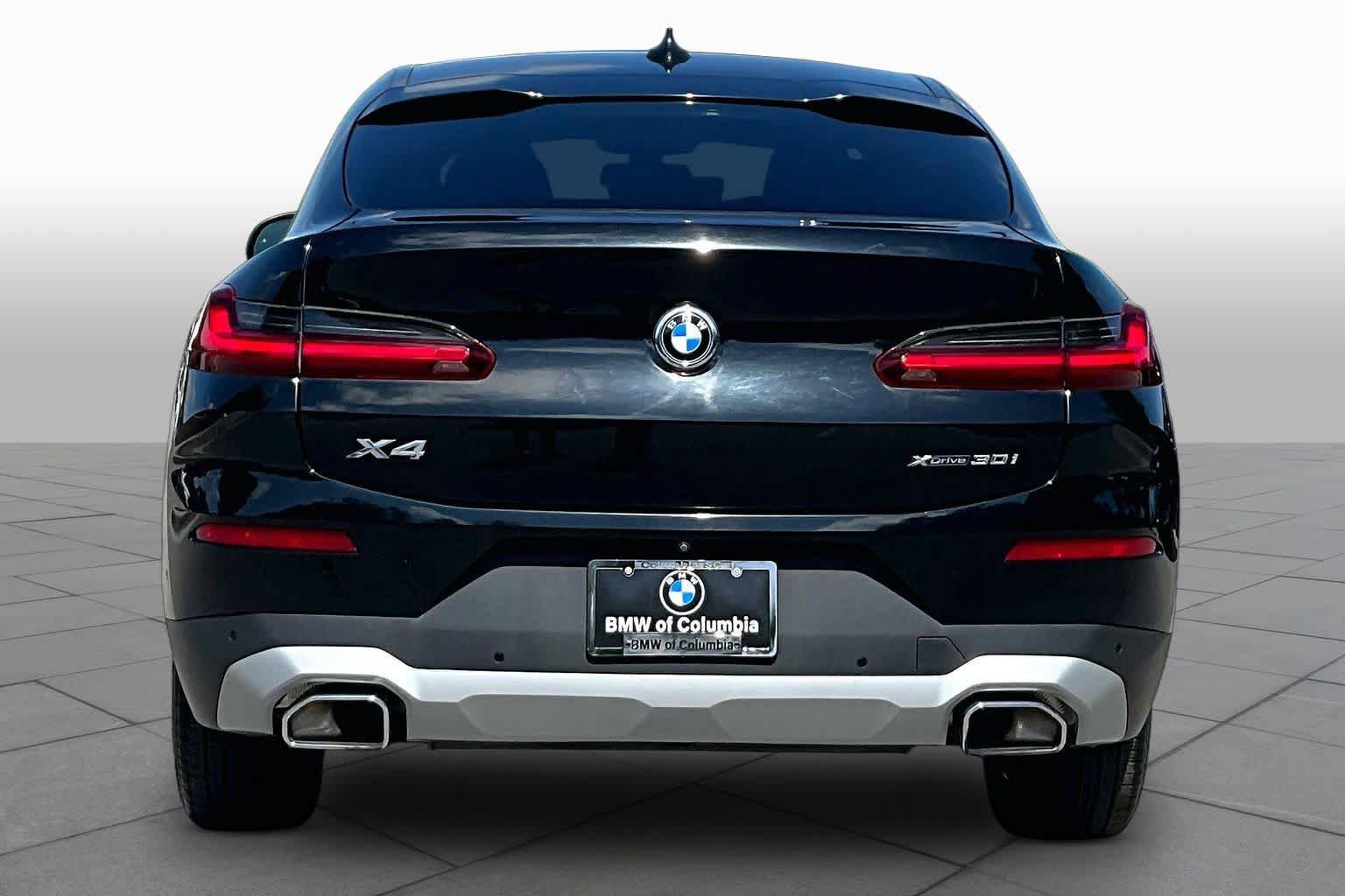 Used 2022 BMW X4 xDrive30i w/ Parking Assistance Package AWD/4WD image 4