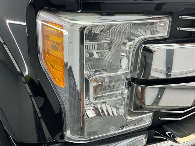 Used 2017 Ford F450 Lariat w/ Lariat Ultimate Package AWD/4WD image 26