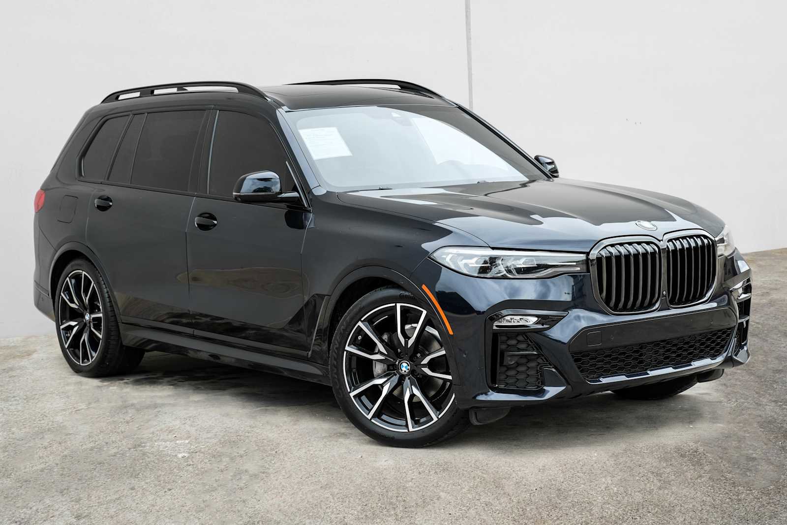 Used 2022 BMW X7 xDrive40i w/ M Sport Package image 7