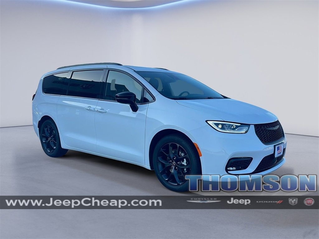 New 2025 Chrysler Pacifica Limited video 1