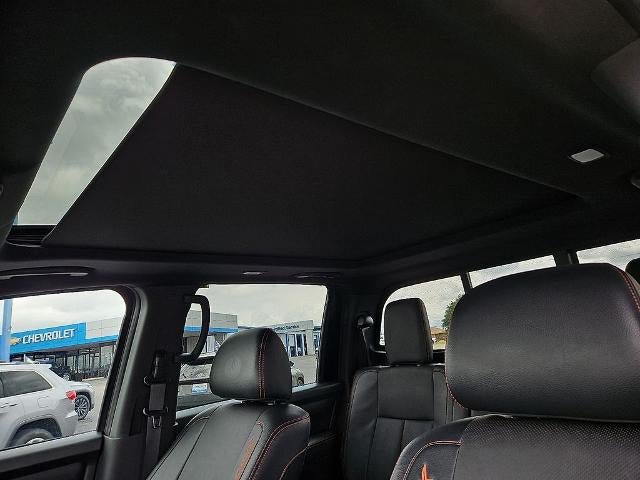 Used 2023 Nissan Titan PRO-4X w/ Pro-4x Convenience Package AWD/4WD image 21