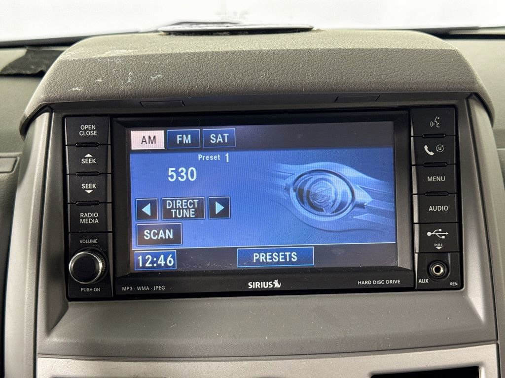 Used 2009 Chrysler Town & Country Touring image 14