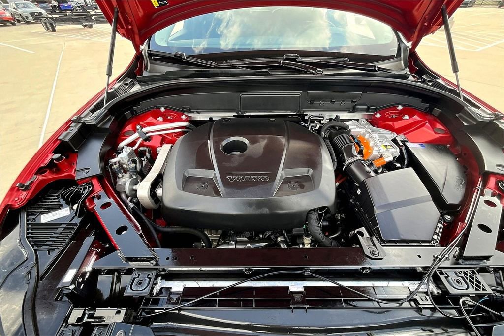 Certified 2024 Volvo XC60 T8 Core w/ Protection Package Premier image 12