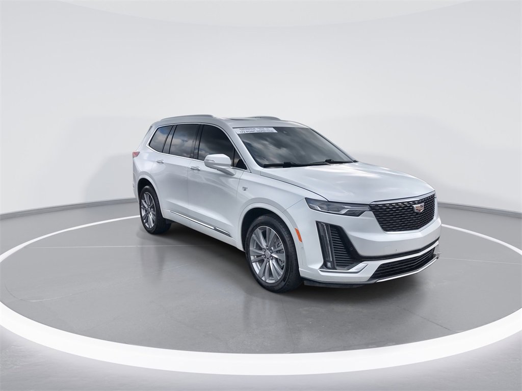 Used 2023 Cadillac XT6 Premium Luxury image 2