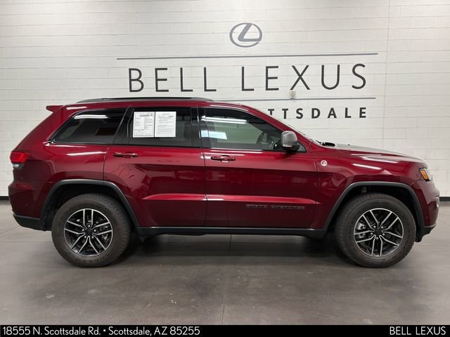 Used 2019 Jeep Grand Cherokee Trailhawk AWD/4WD image 3