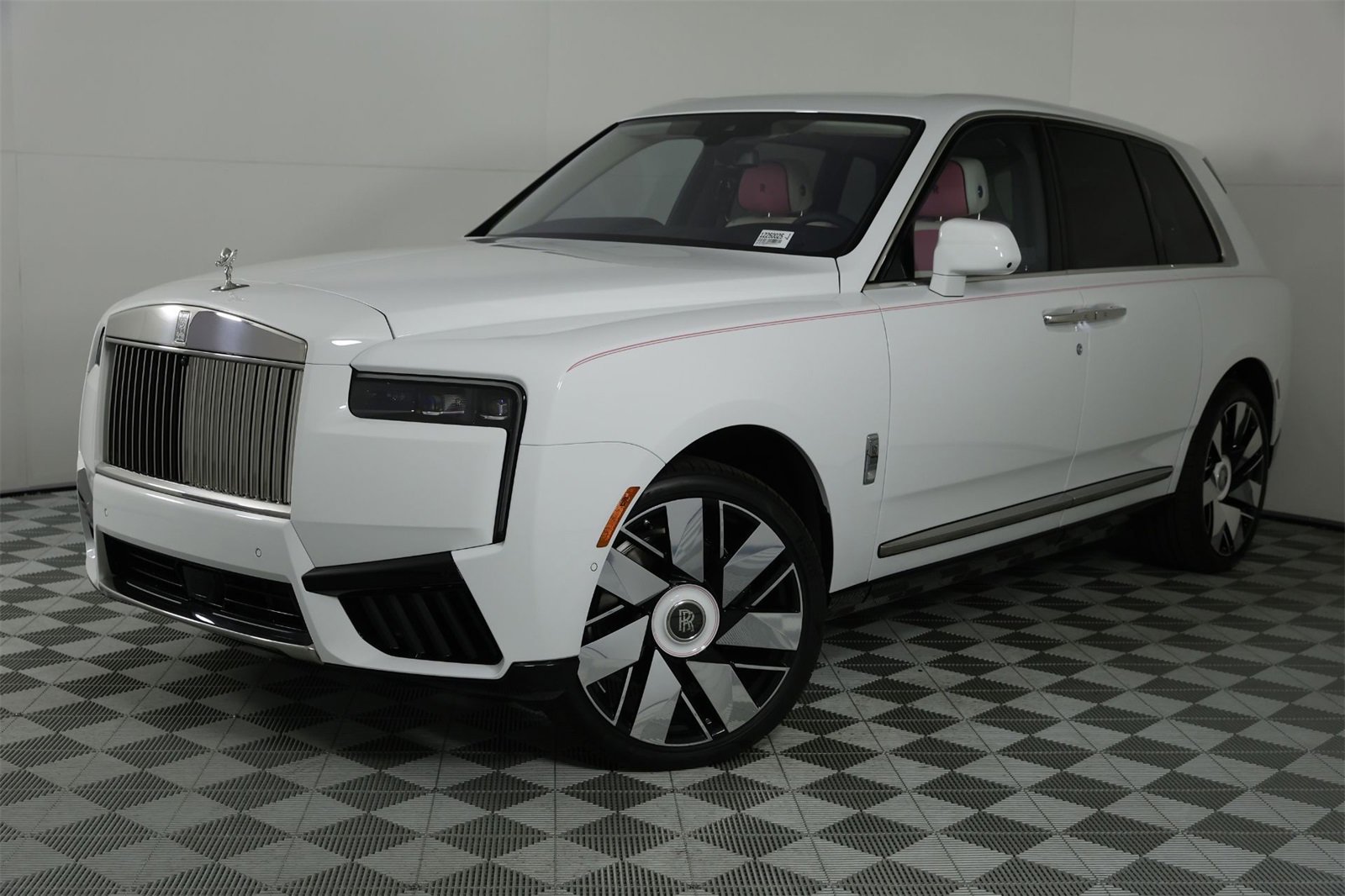 New 2025 Rolls-Royce Cullinan w/ Dynamic Package image 40