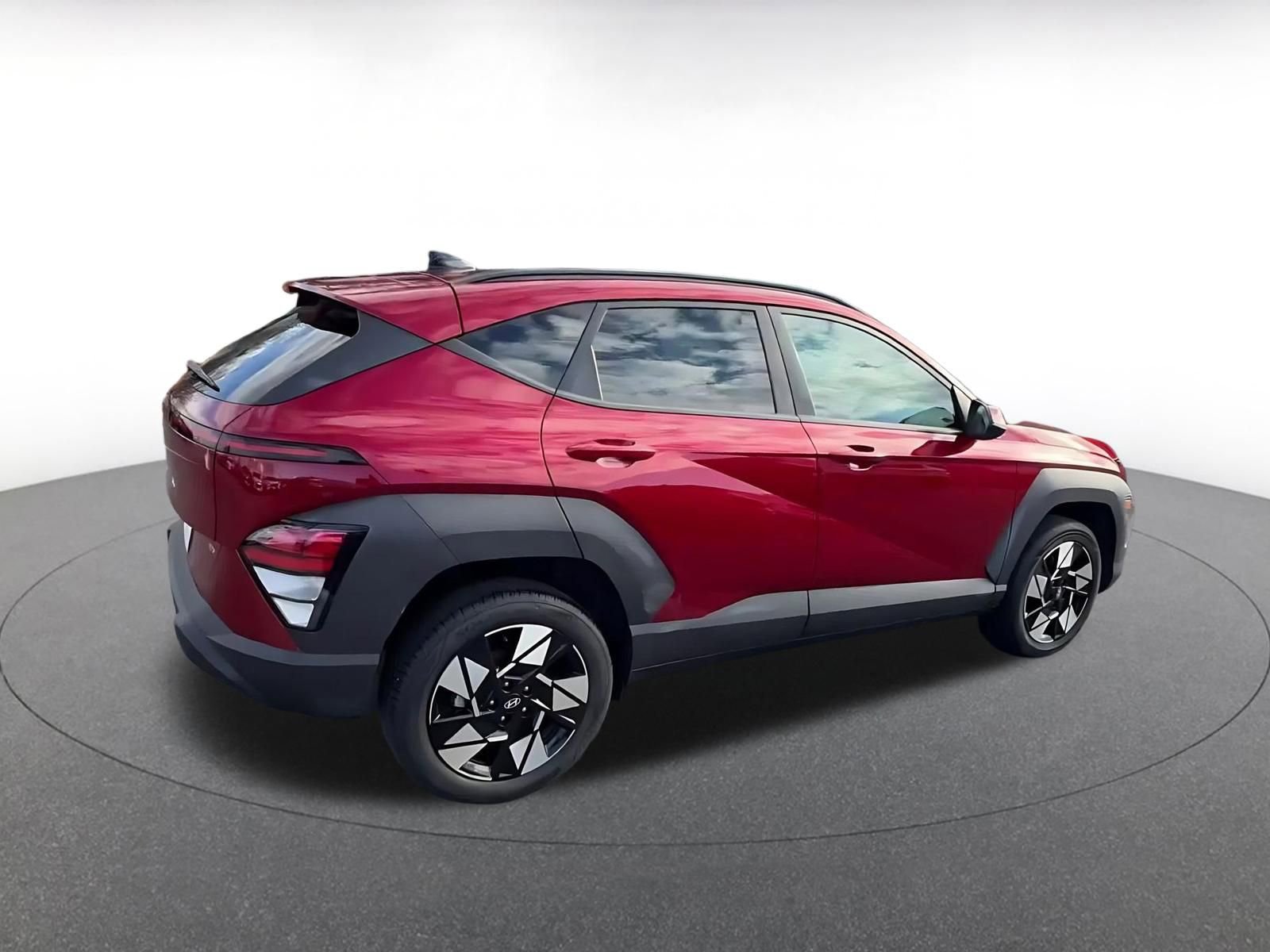 Used 2025 Hyundai Kona SEL AWD/4WD image 15