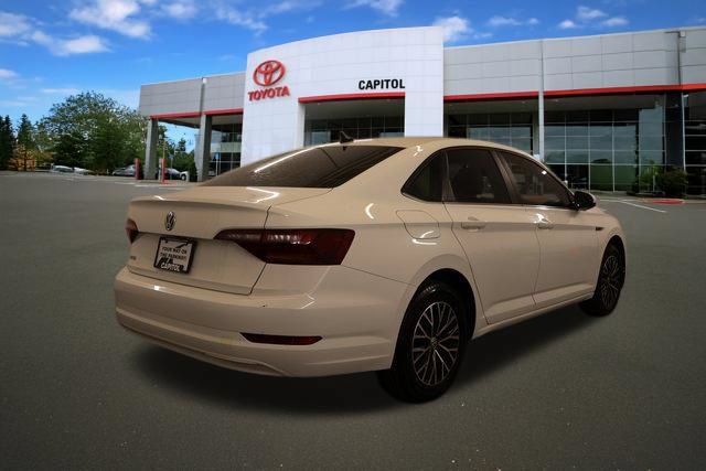 Used 2019 Volkswagen Jetta SEL w/ Cold Weather Package FWD image 3
