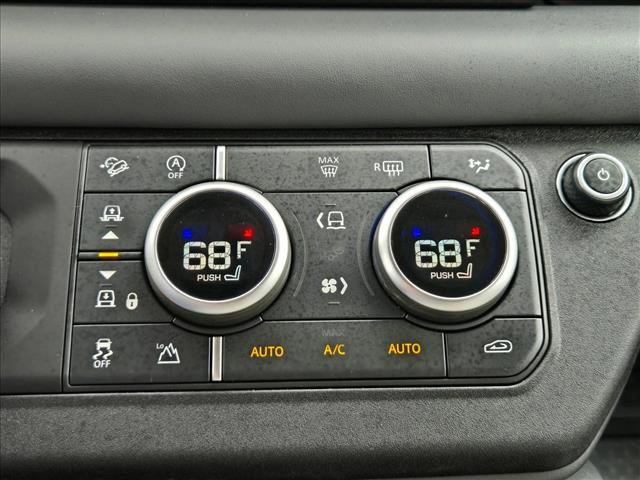 Used 2024 Land Rover Defender 110 X-Dynamic SE image 15