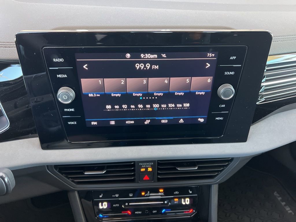 New 2025 Volkswagen Jetta SE image 19