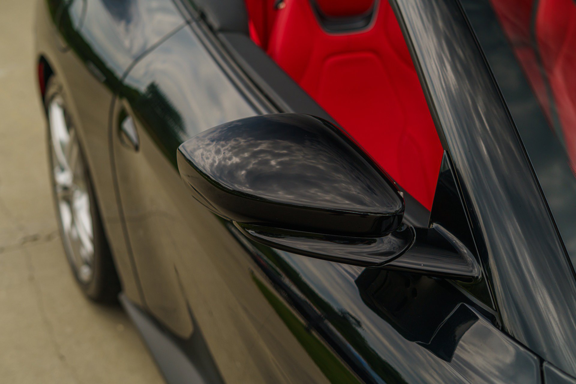Used 2019 Ferrari Portofino RWD image 20
