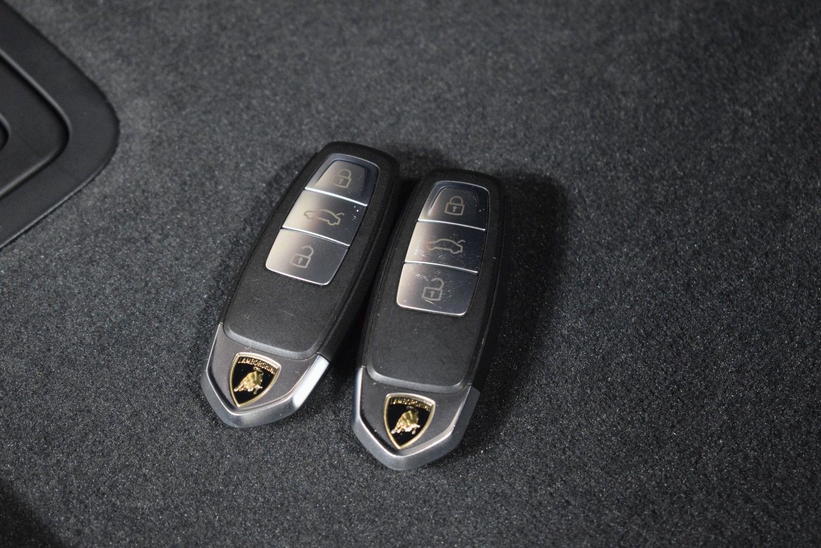 Used 2019 Lamborghini Urus AWD/4WD image 41