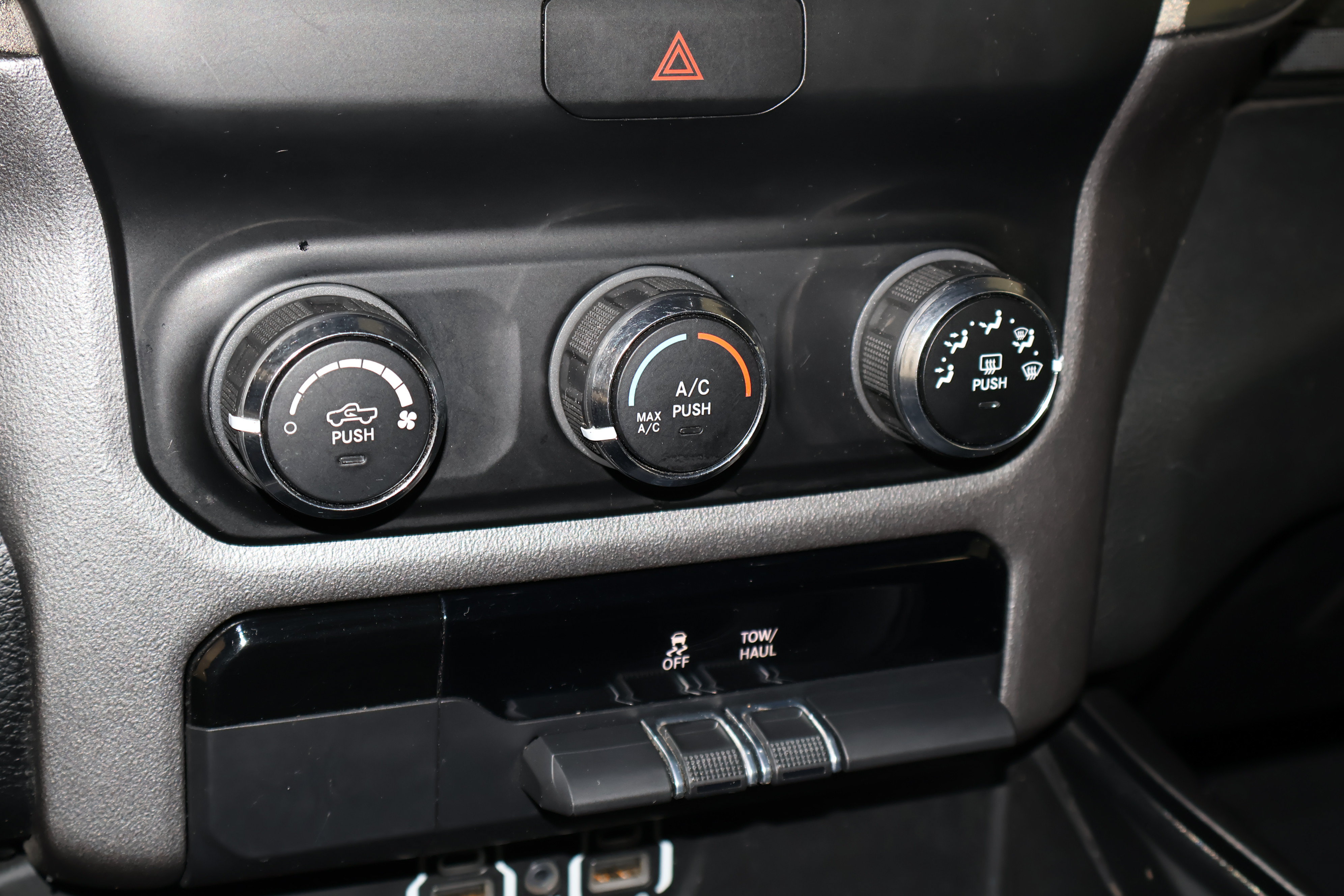 Used 2021 RAM 1500 Rebel w/ Night Edition AWD/4WD image 31