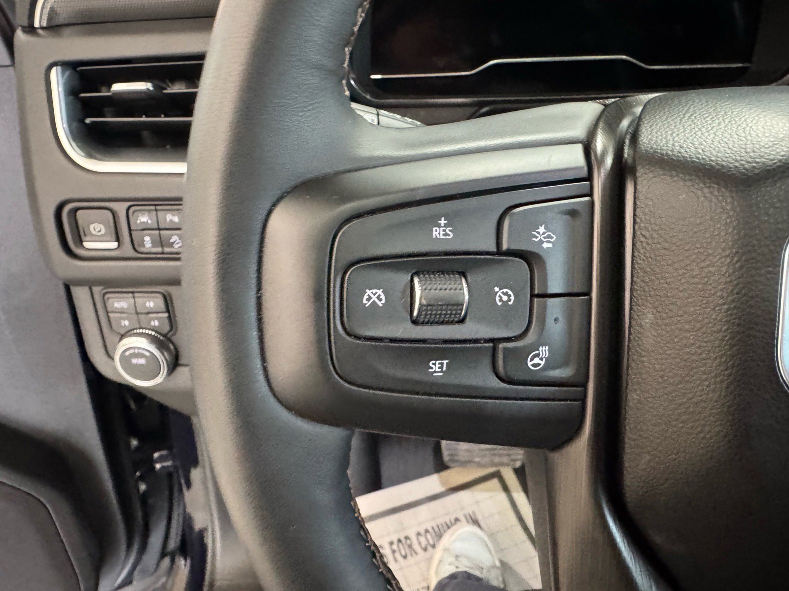 Certified 2024 GMC Yukon AT4 w/ Technology Package AWD/4WD image 22