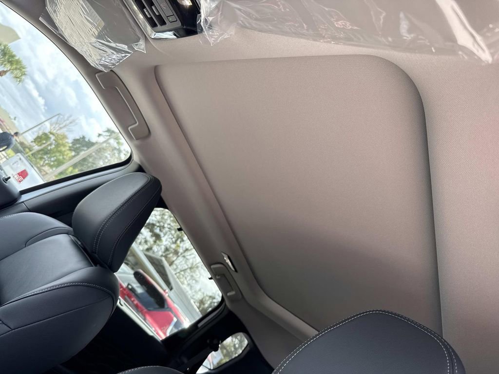 New 2026 Mitsubishi Outlander SEL image 44