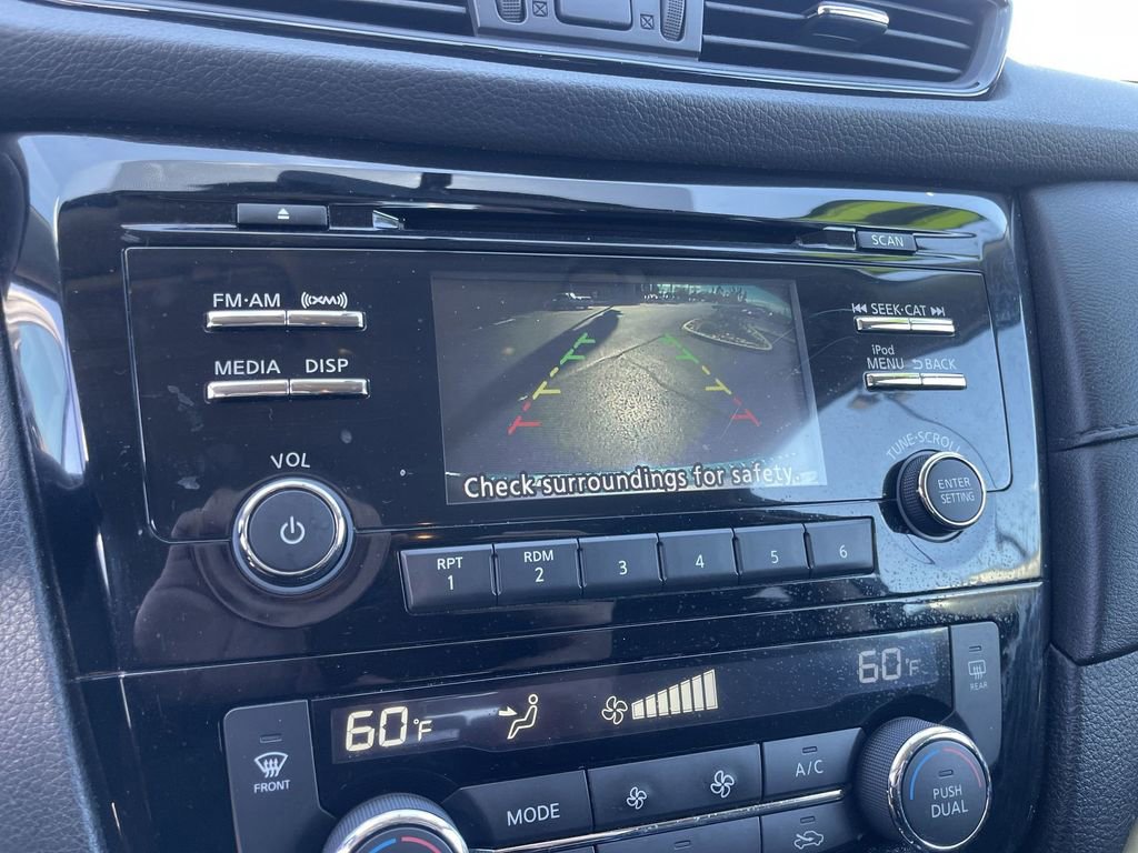 Used 2017 Nissan Rogue SV image 13