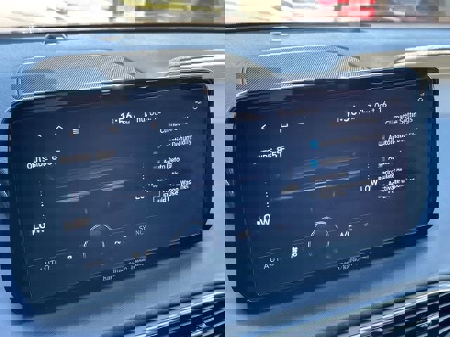 Used 2023 Hyundai Santa Fe Limited image 15