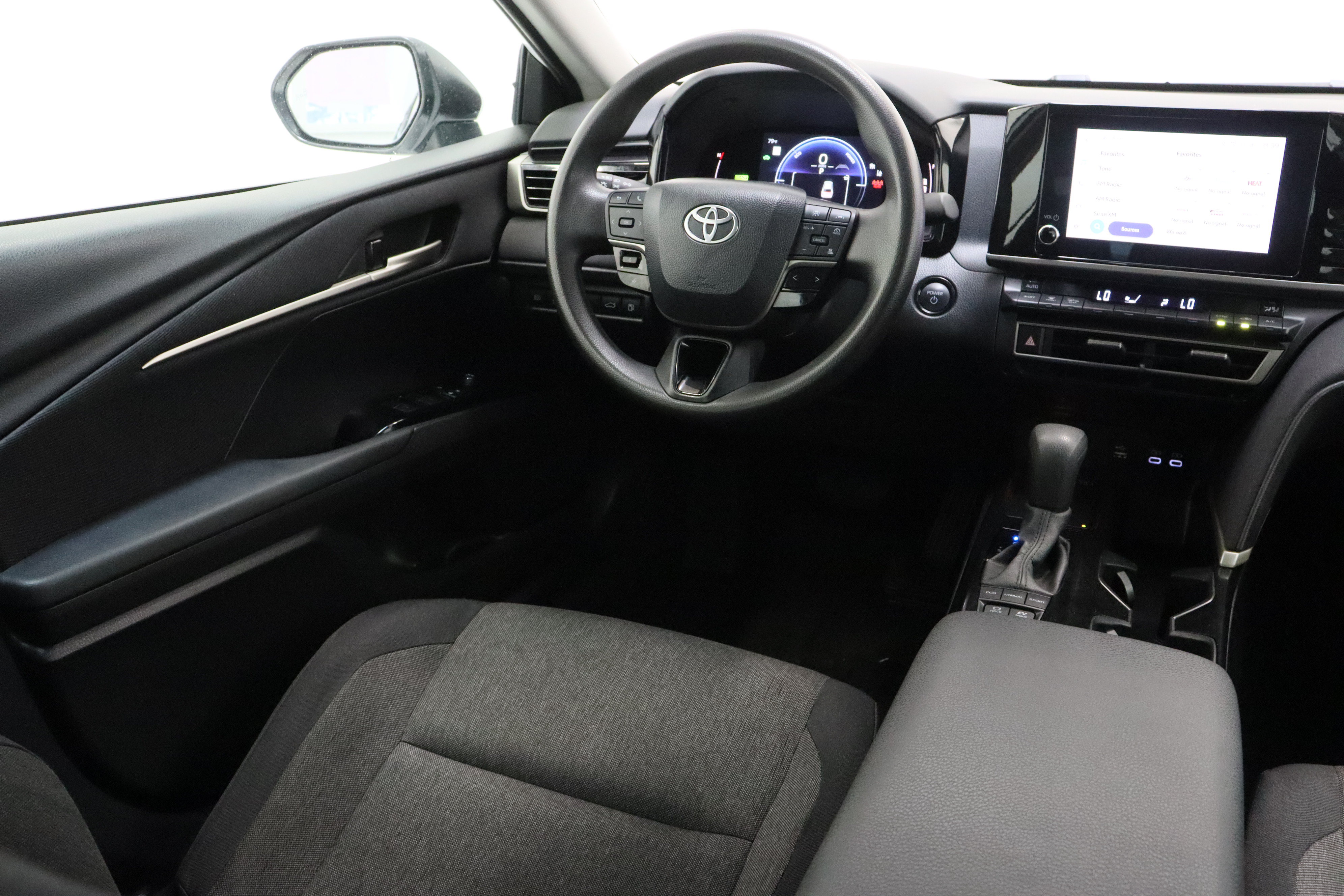 Certified 2025 Toyota Camry LE FWD image 29