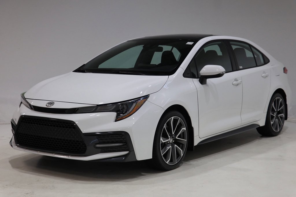 Used 2022 Toyota Corolla SE w/ SE Premium Package FWD image 3