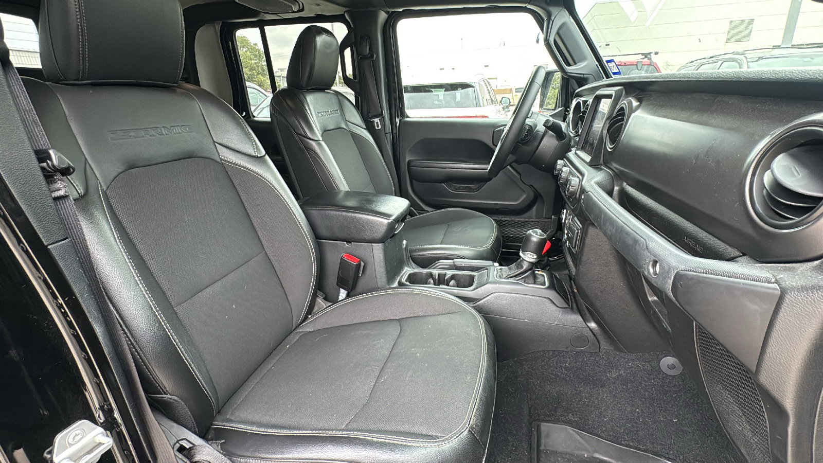 Used 2021 Jeep Gladiator Sport image 32