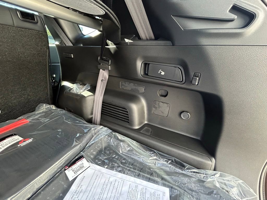 New 2025 Mitsubishi Outlander SE AWD/4WD image 45
