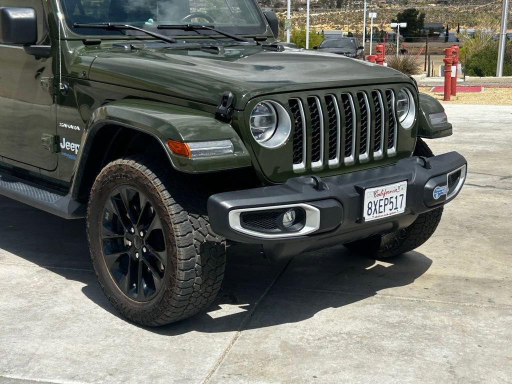 Used 2021 Jeep Wrangler Unlimited Sahara w/ Cold Weather Group AWD/4WD image 9