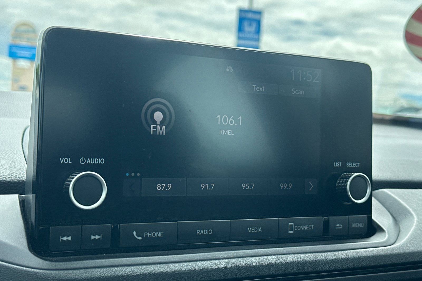 Used 2024 Honda Accord EX image 17